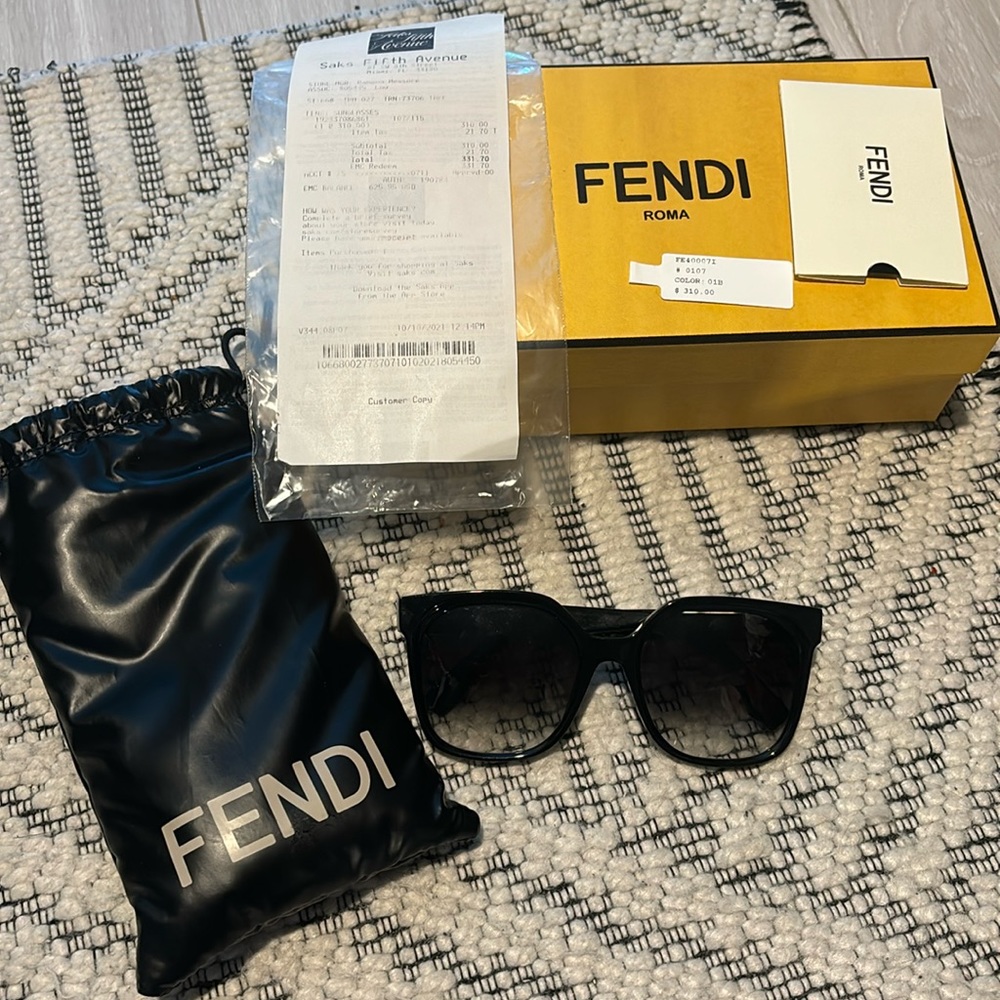 Fendi black large sunglasses with box, receipt and case